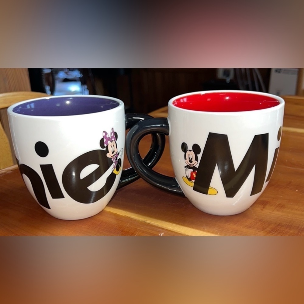 Set of 2 Mickey and Minnie Mouse Coffee Cups Mugs Disney Parks